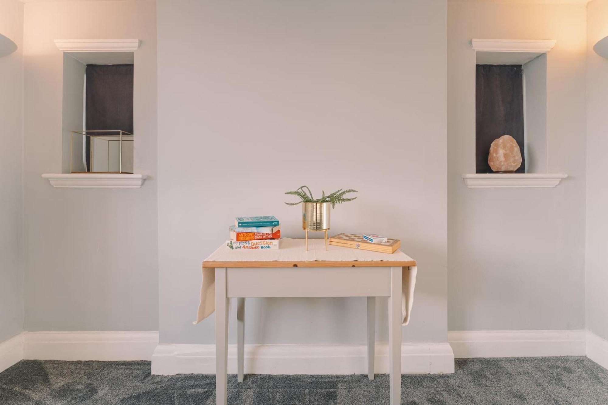 Modern Flat By The Underground. Apartment Лондон Екстериор снимка