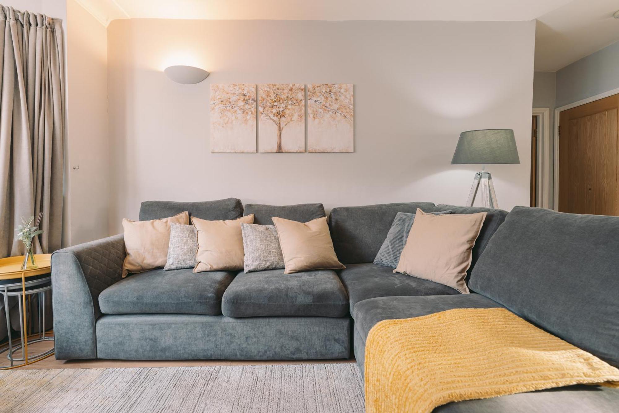 Modern Flat By The Underground. Apartment Лондон Екстериор снимка